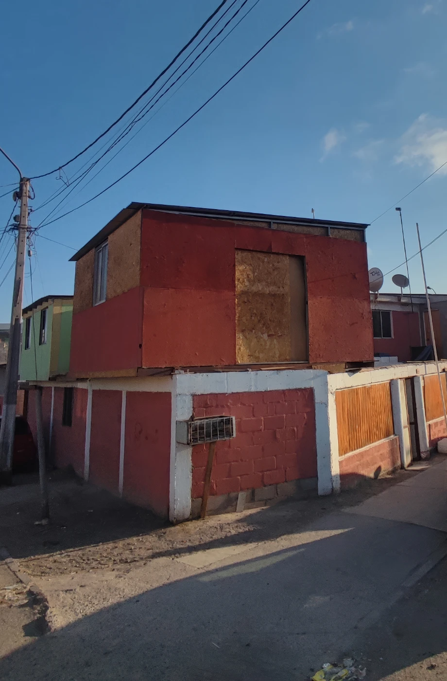 ¡2 Casas en Una! Ideal para negocio. Casa esquina, Sector el Boro. 6 habitaciones y 2 baños.